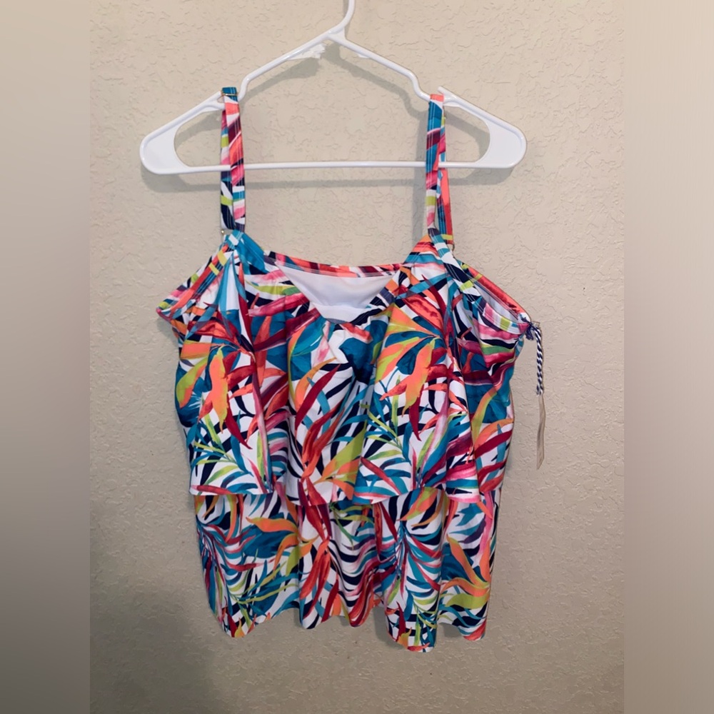 Women’s Sonnet Shores Plus Size Bathing Suit Top Size 24W